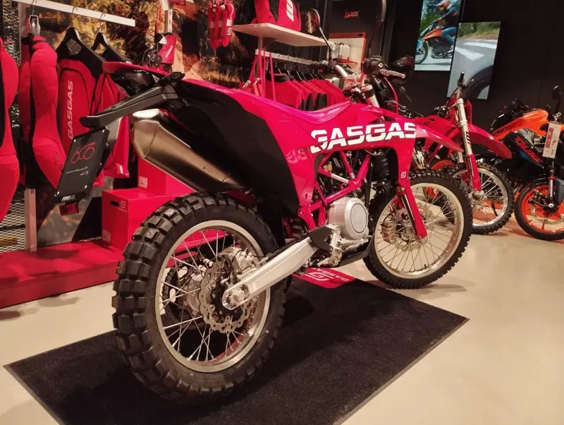 GASGAS ES 700 (2022 - 26) (4)