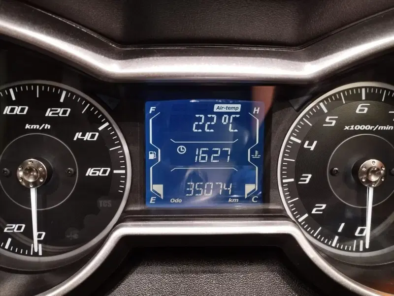 Yamaha X-Max 300 ABS (2017 - 20) (7)