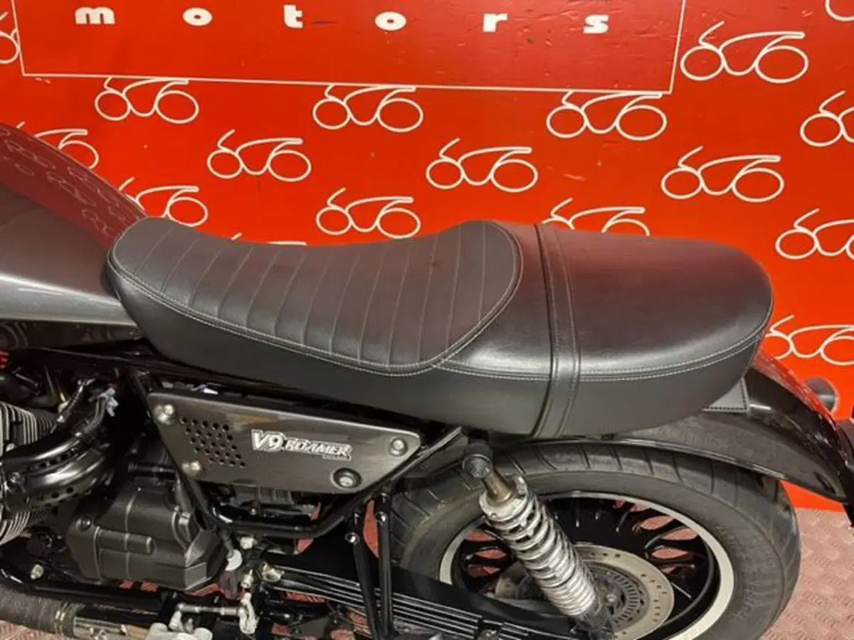 Moto Guzzi V9 Roamer (2021 - 24) (5)