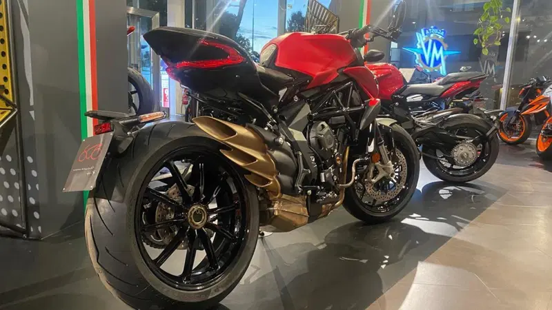 MV Agusta Dragster 800 R (2023 - 25) (3)