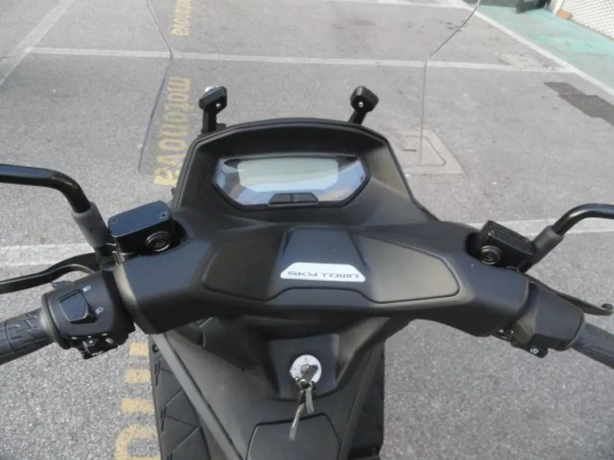 Kymco Skytown 125i (2024 - 26) (10)