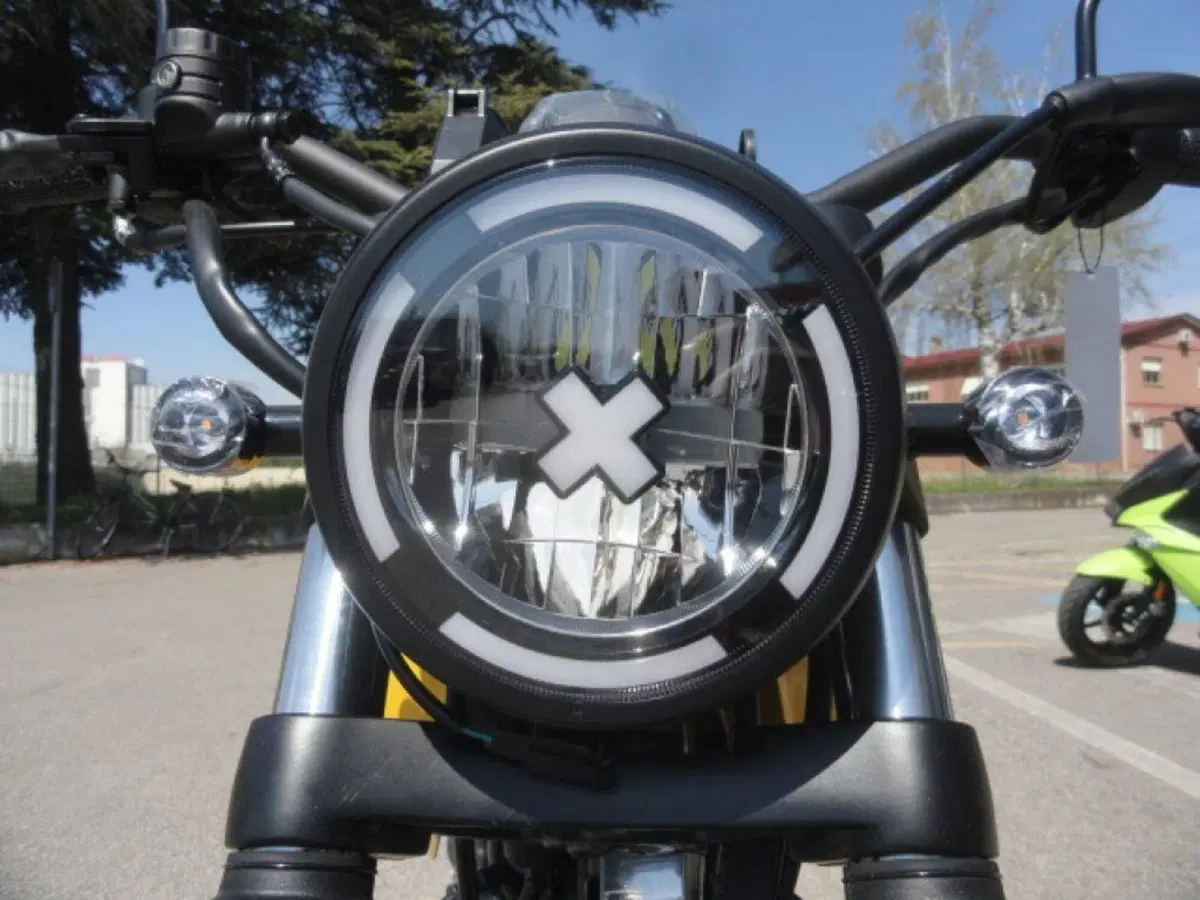 Brixton Motorcycles Cromwell 125 ABS (2021 - 26) (10)