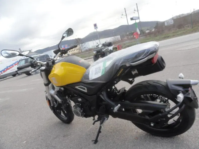Voge Trofeo 350AC (2022 - 26) (6)