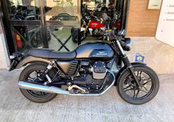 Moto Guzzi V7 II Stone (2015 - 17) usata