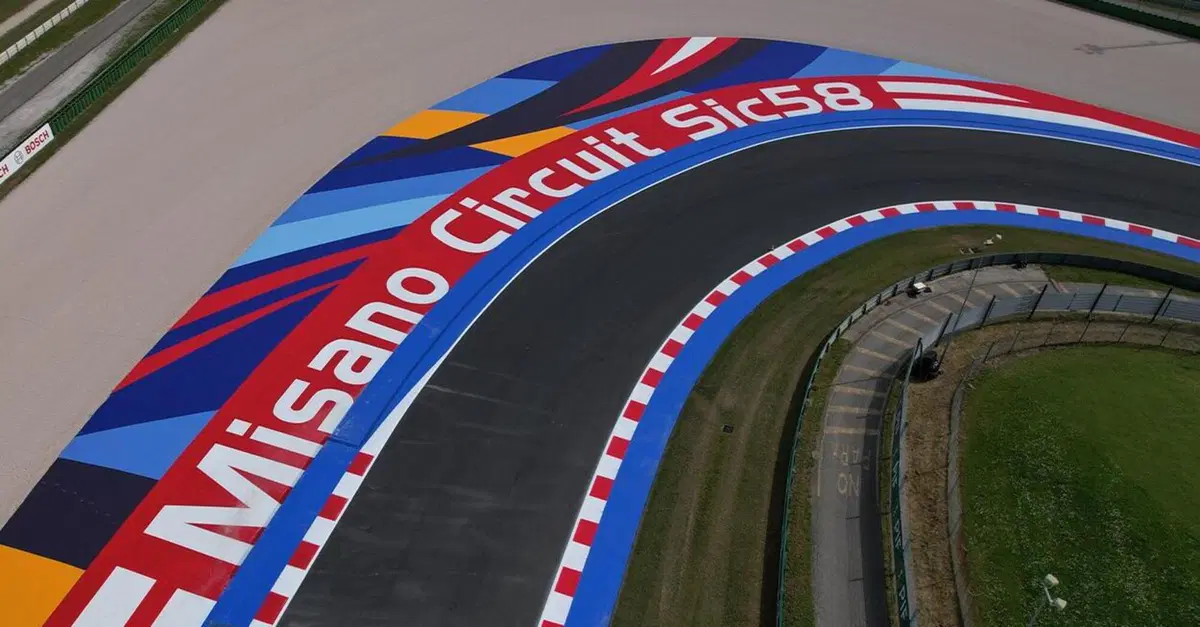 SBK. Le nuove vernici Mapei per circuiti motoristici: la sostenibilit&agrave; scende in pista.