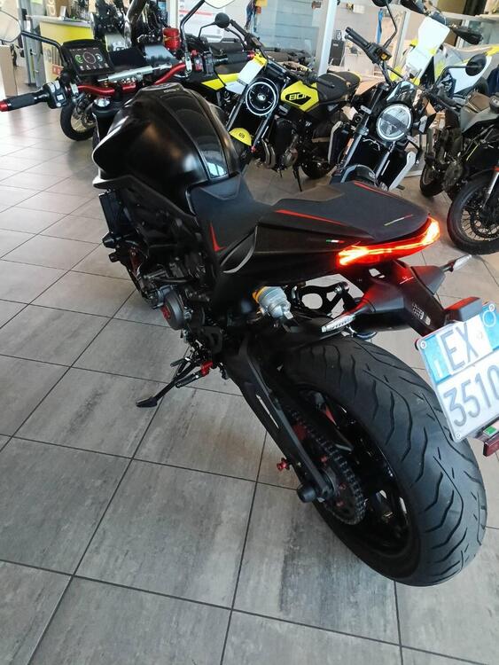 Ducati Monster 937 + (2021 - 25) (3)