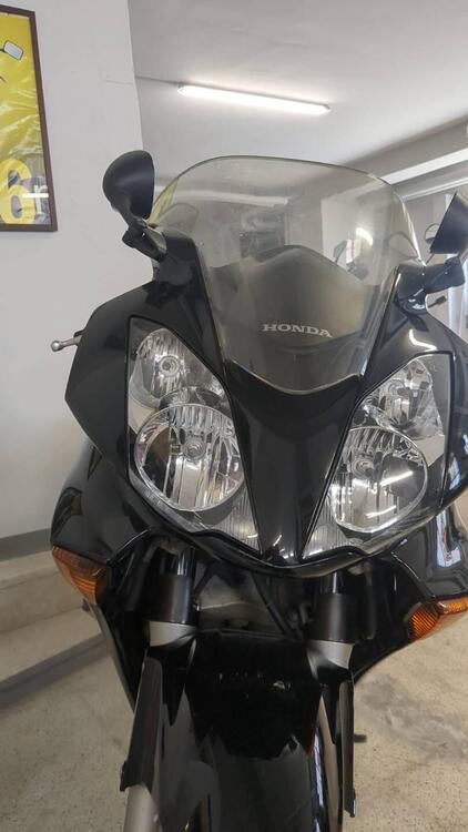 Honda VFR 800 (2002 - 05)