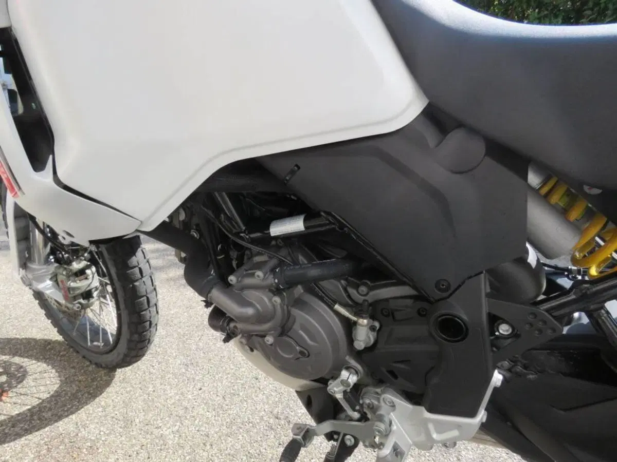 Ducati DesertX (2022 - 25) (12)