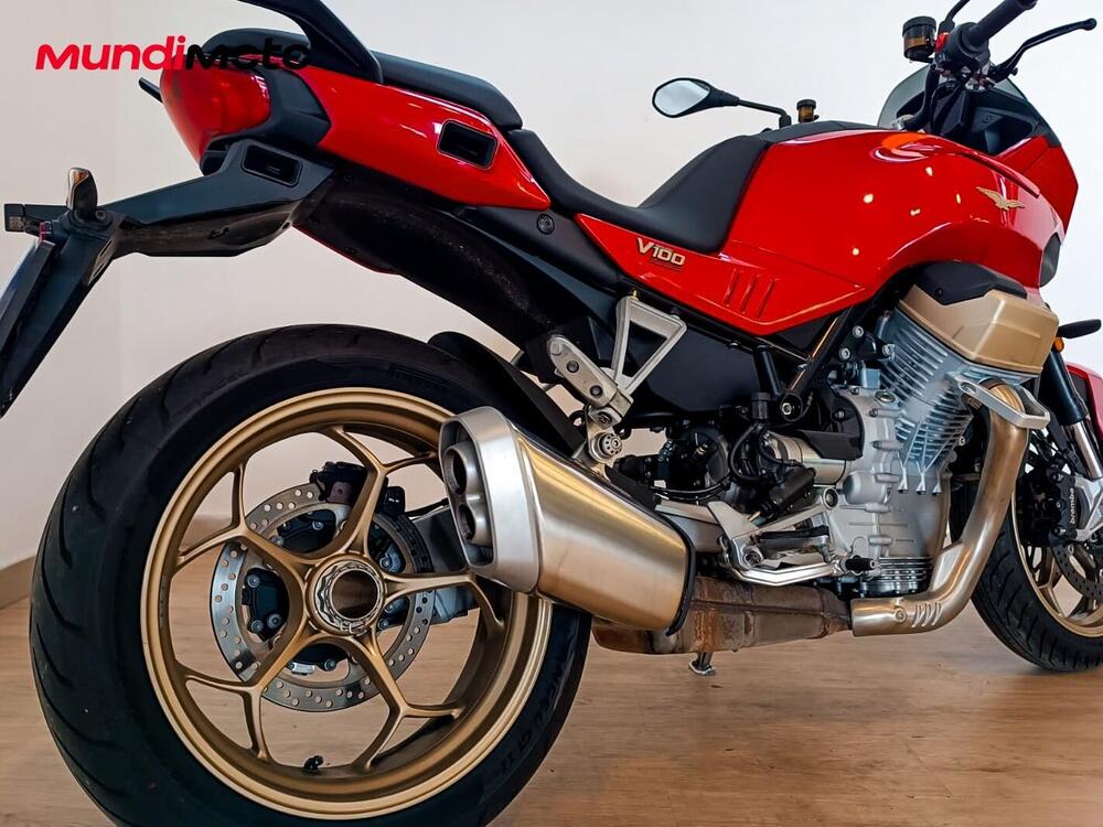 Moto Guzzi V100 Mandello (2022 - 24) (4)