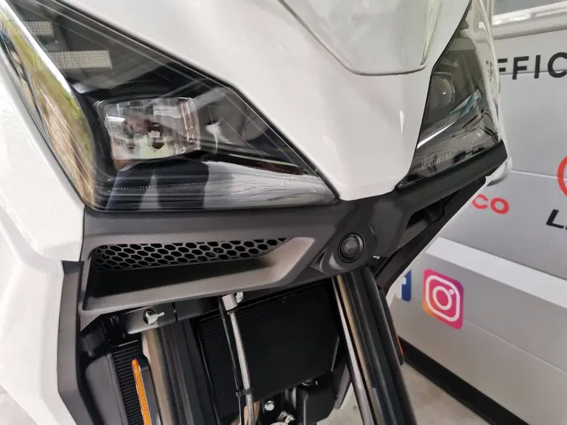Moto Morini X-Cape 700 Gold Edition (2025 - 26) (9)