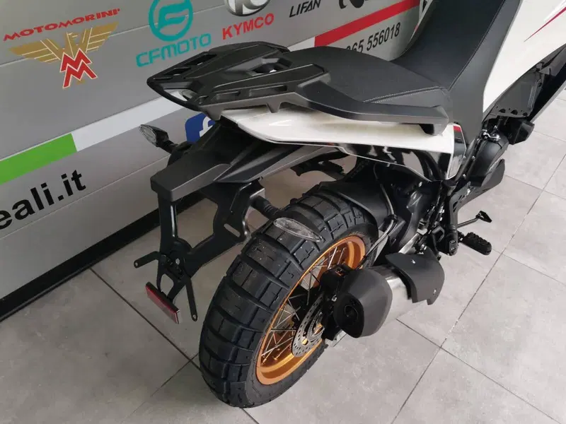 Moto Morini X-Cape 700 Gold Edition (2025 - 26) (10)