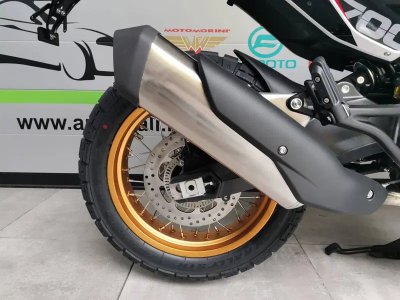 Moto Morini X-Cape 700 Gold Edition (2025 - 26) (11)