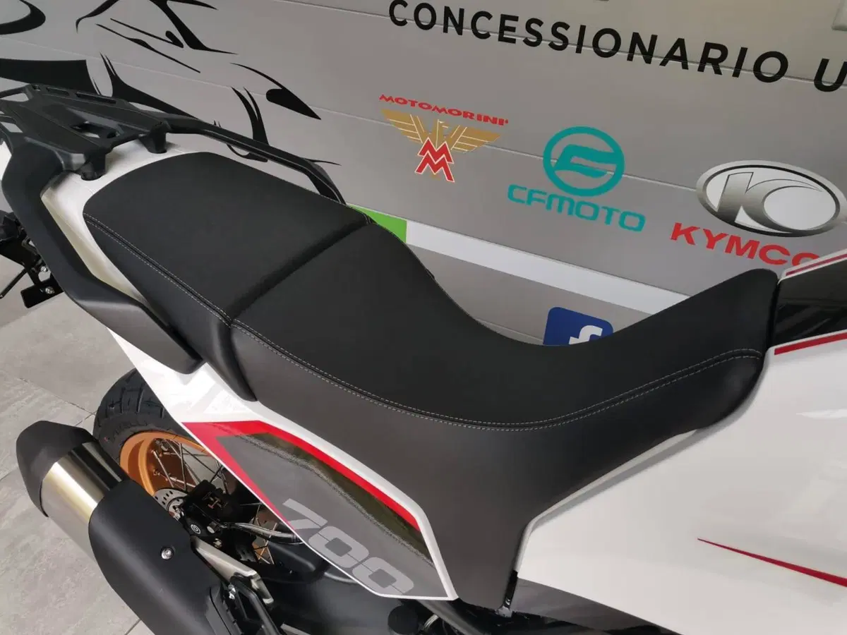 Moto Morini X-Cape 700 Gold Edition (2025 - 26) (14)