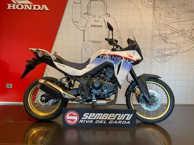 Honda Transalp XL750 (2025) nuova