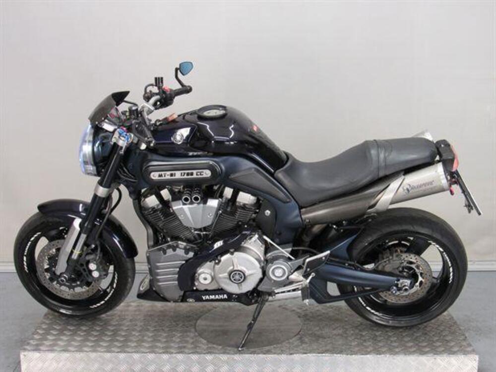 Yamaha MT-01 (2005- 11) (4)