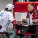 F1. Ferrari, Montoya: “Meno ego e più ascolto. Seguite Hamilton, Leclerc si adatta alle auto imperfette”