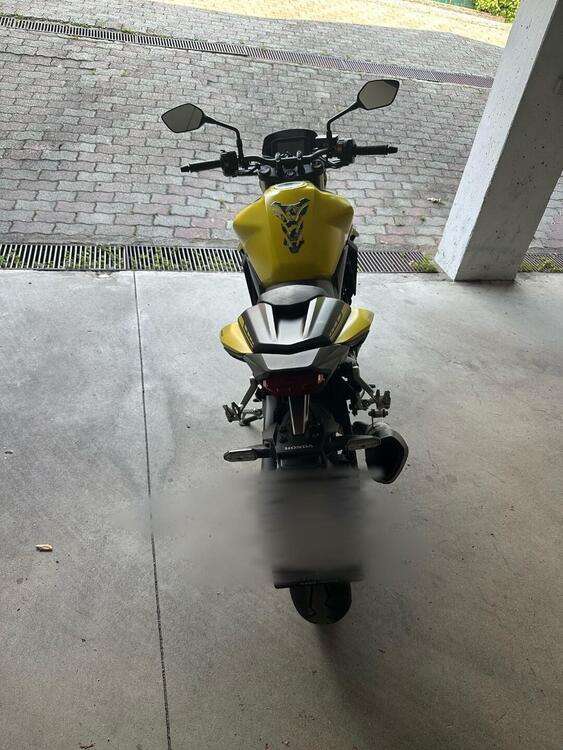 Honda CB 750 Hornet (2023 - 24) (5)