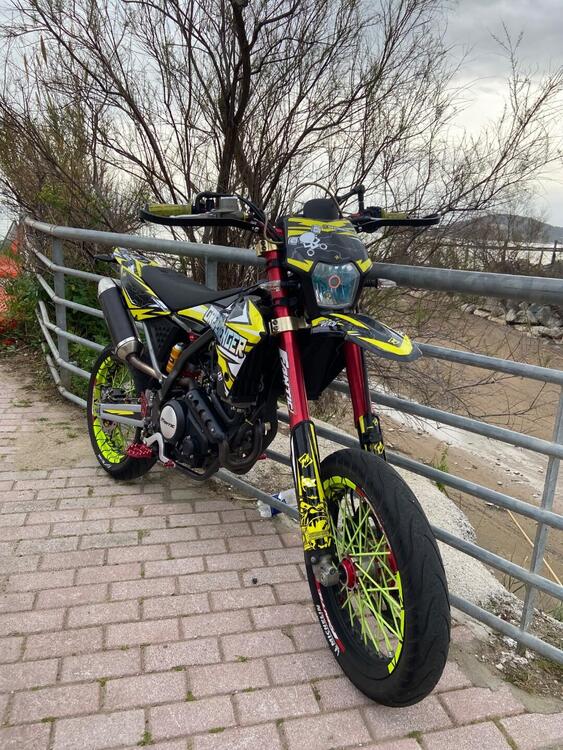 Fantic Motor Motard 125 Competition 4t (2020) (4)