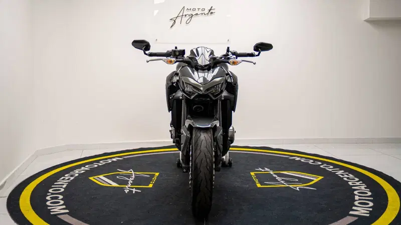 Kawasaki Z 900 (2019) (4)