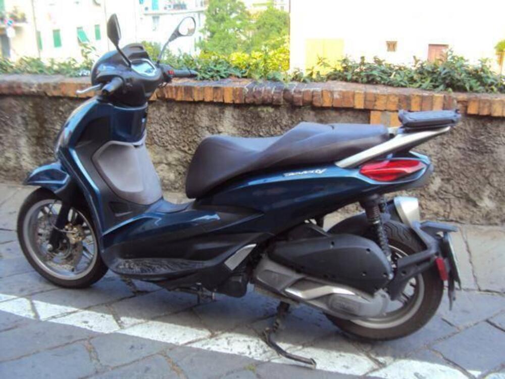 Piaggio Beverly 300 Hpe (2021) (5)