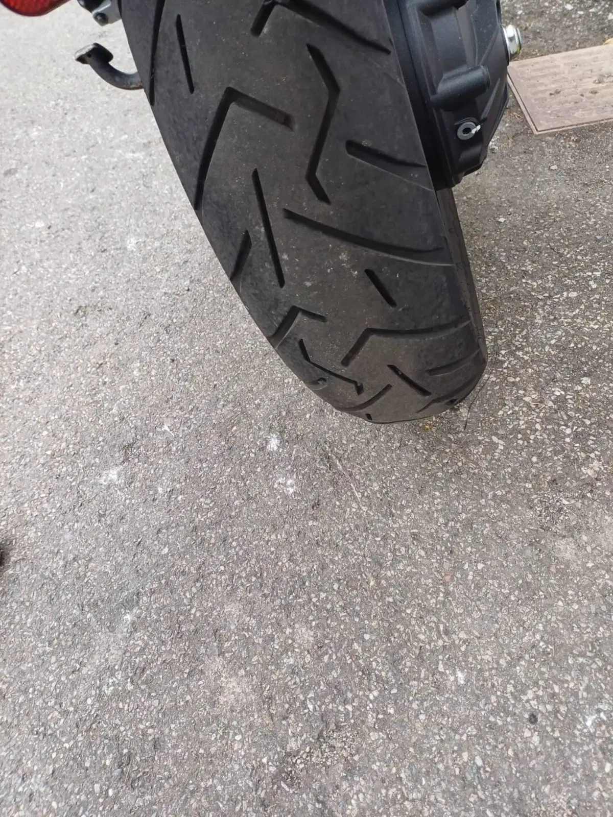Moto Guzzi V85 TT (2019 - 20) (3)