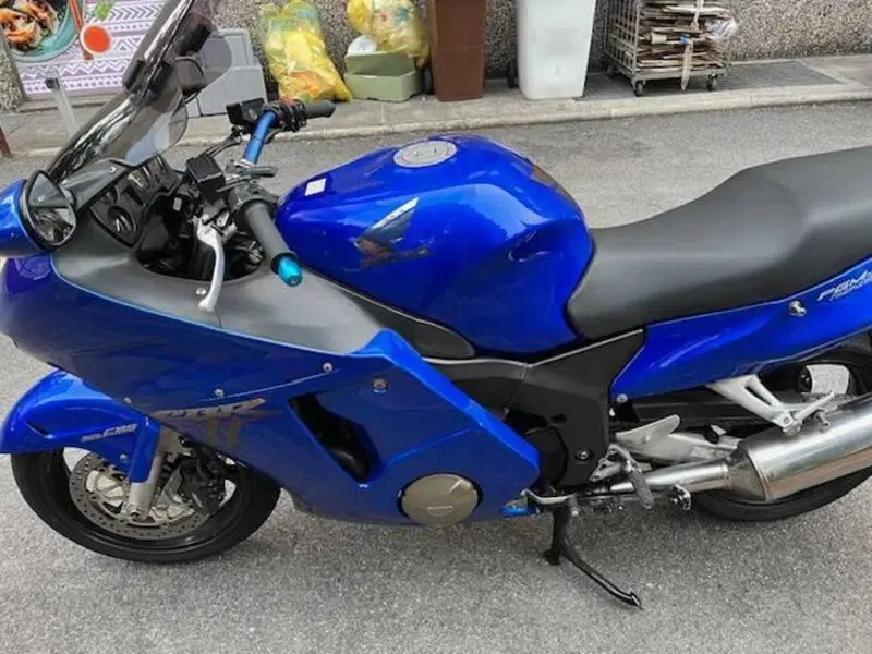 Honda CBR 1100 XX Superblackbird (1999 - 00) (3)