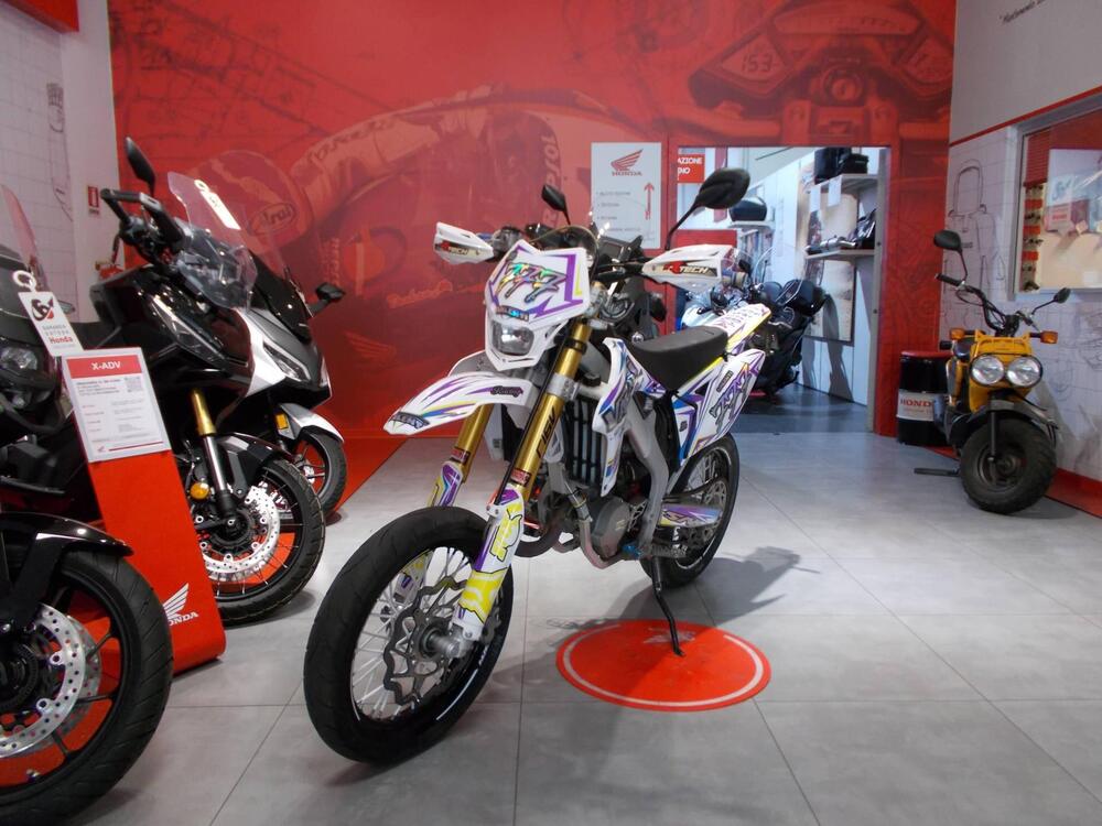 Valenti Racing SM 50 (2015 - 22) (4)