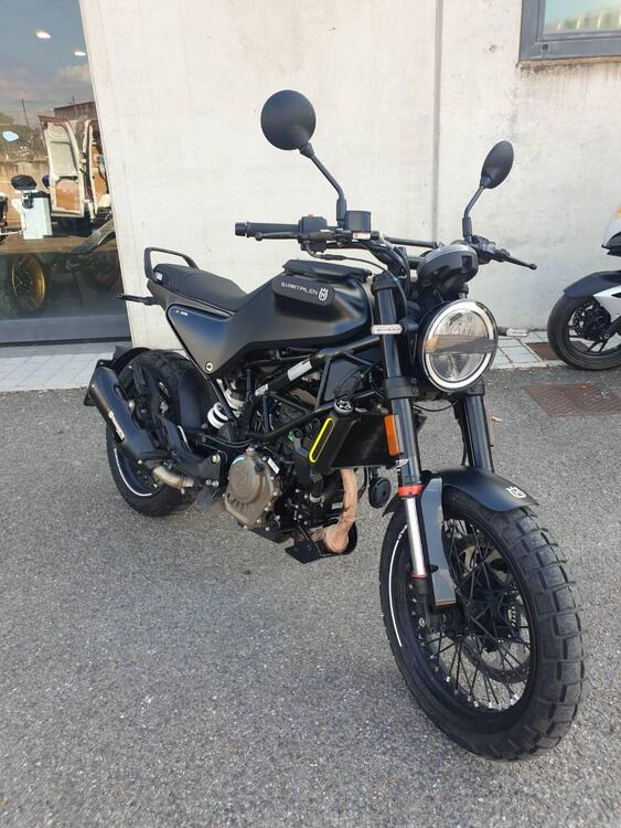 Husqvarna Svartpilen 125 (2021 - 23) (3)