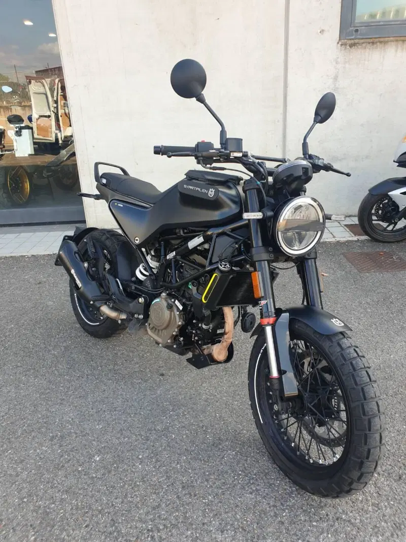 Husqvarna Svartpilen 125 (2021 - 23) (3)