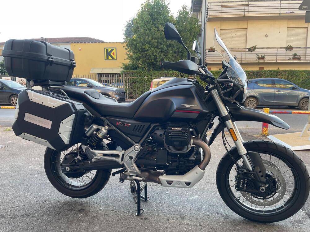 Moto Guzzi V85 TT Travel (2021 - 23)