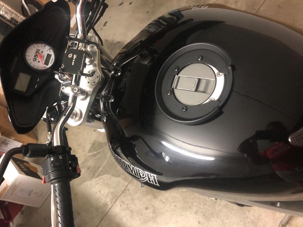 Triumph Speed Triple 955 (2002 - 04) (4)