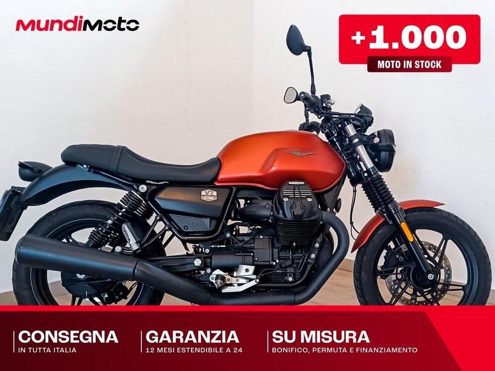 Moto Guzzi V7 Stone Centenario (2021 - 22)