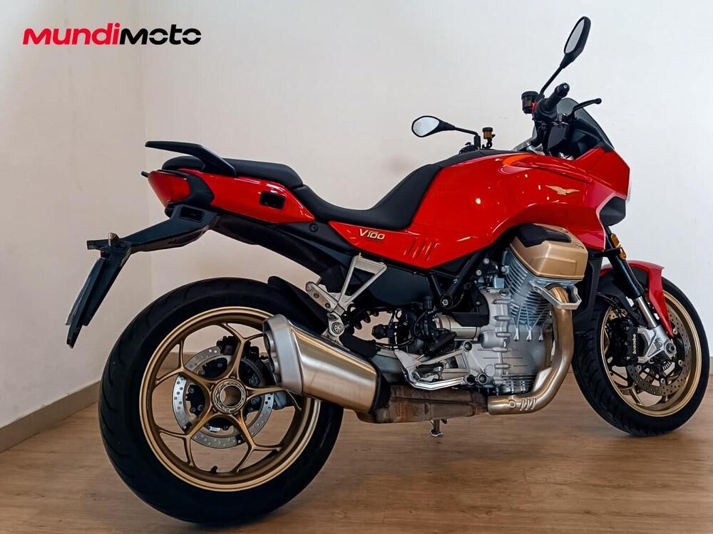 Moto Guzzi V100 Mandello (2022 - 24) (3)