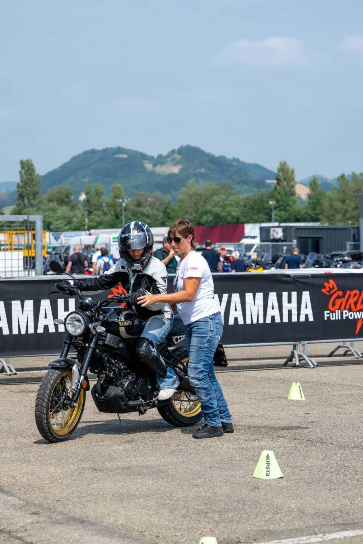 70 anni di Yamaha: Varano de’ Melegari si colora di Blu per celebrare il traguardo [GALLERY] (5)