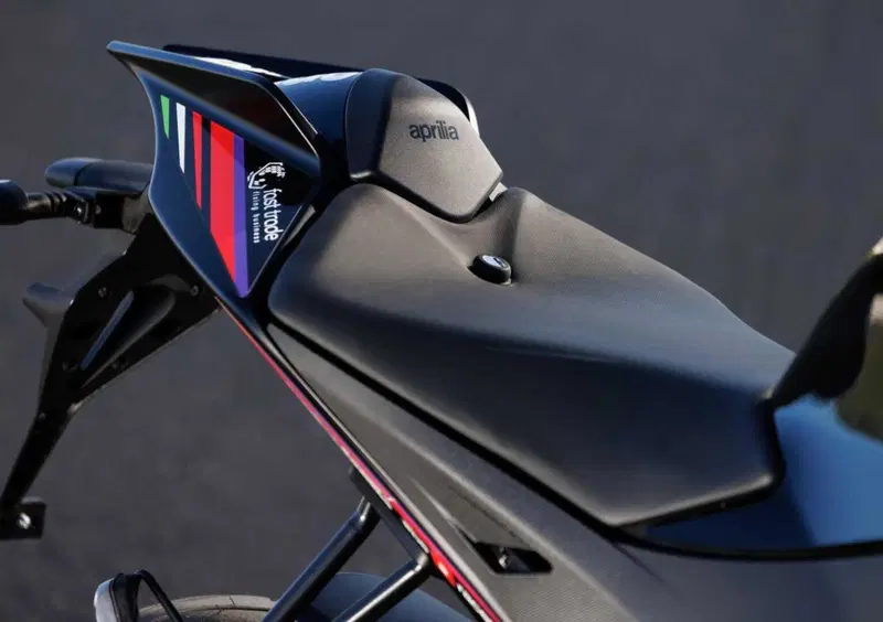 Aprilia RS 125 RS 125 GP Replica (2025 - 26) (11)