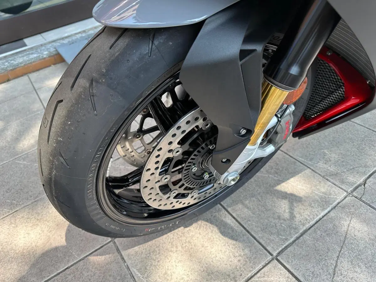 MV Agusta Superveloce 800 (2021 - 25) (19)
