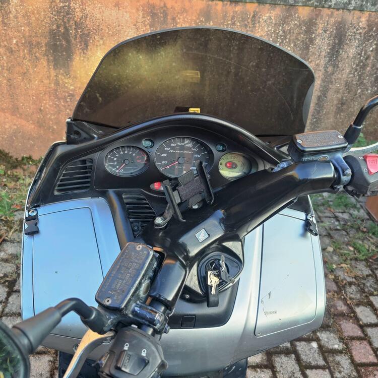 Honda Silver Wing 600 (2005 - 09) (2)