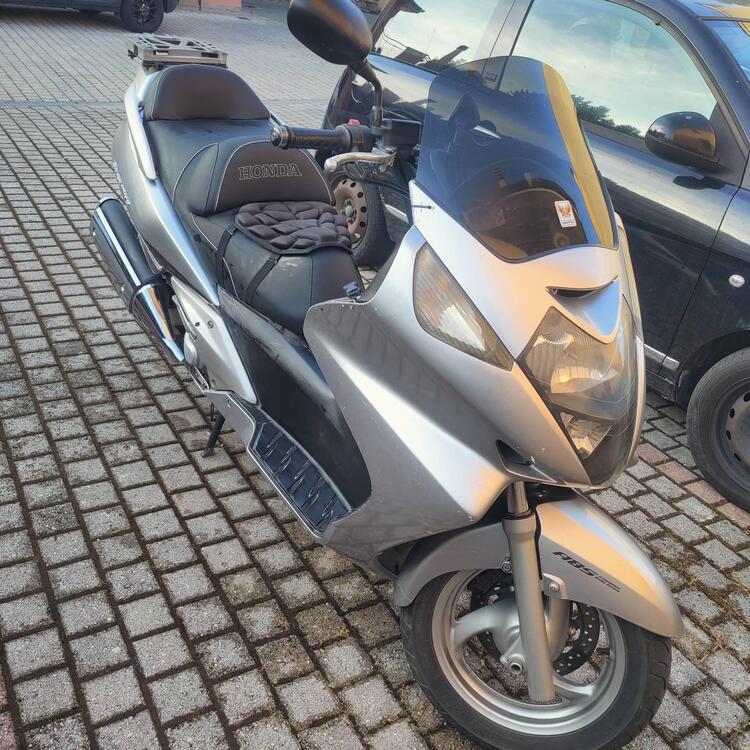 Honda Silver Wing 600 (2005 - 09) (4)