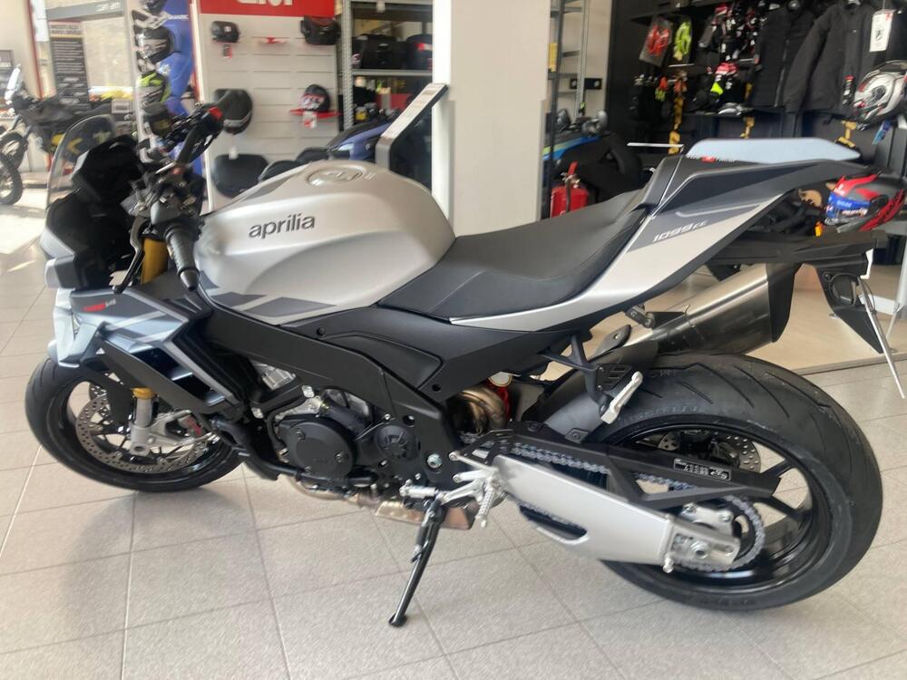 Aprilia Tuono V4 (2025) (5)