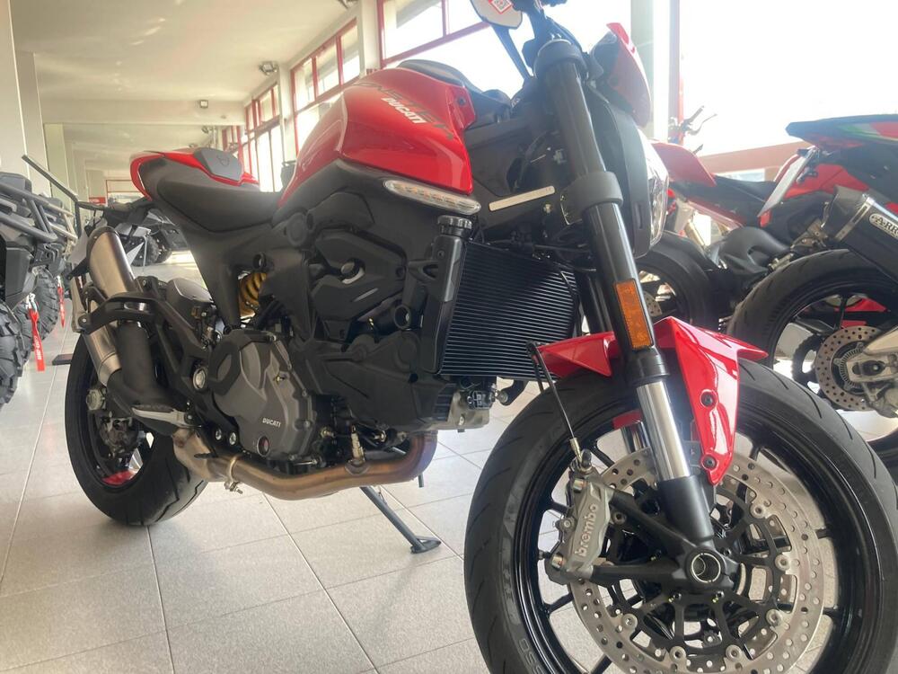 Ducati Monster 937 + (2021 - 25) (2)