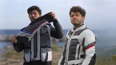 Touring o adventure? Test completo delle nuove giacche Ventouring 4-WP e Rally Pro-WP di Clover