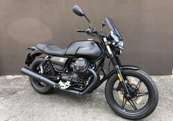 Moto Guzzi V7 Stone (2025) usata