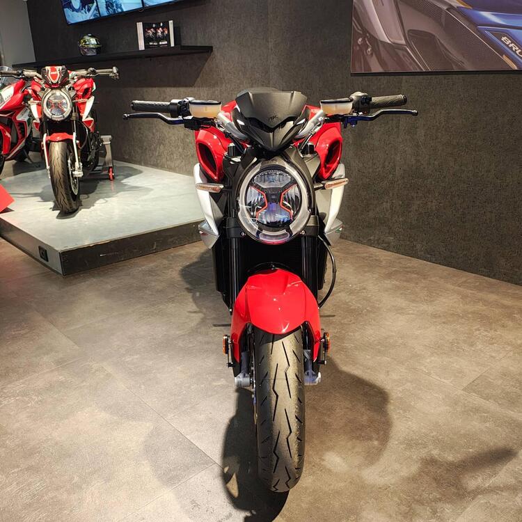 MV Agusta Brutale 800 RR Ottantesimo (2025) (2)