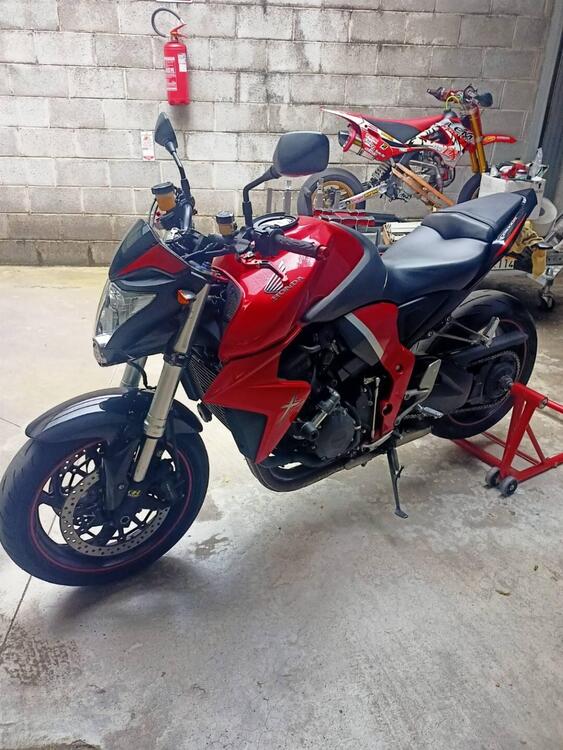 Honda CB 1000 R (2008 - 10) (2)