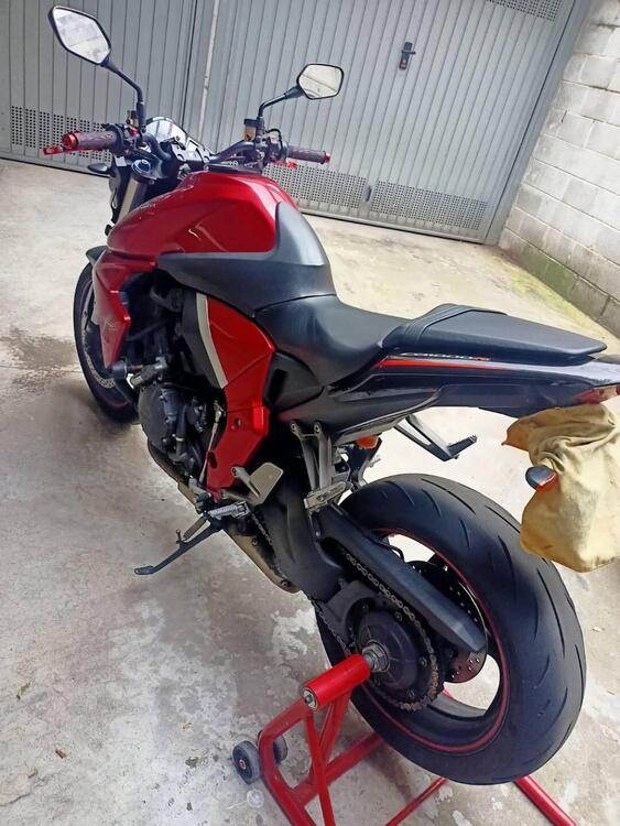 Honda CB 1000 R (2008 - 10) (4)