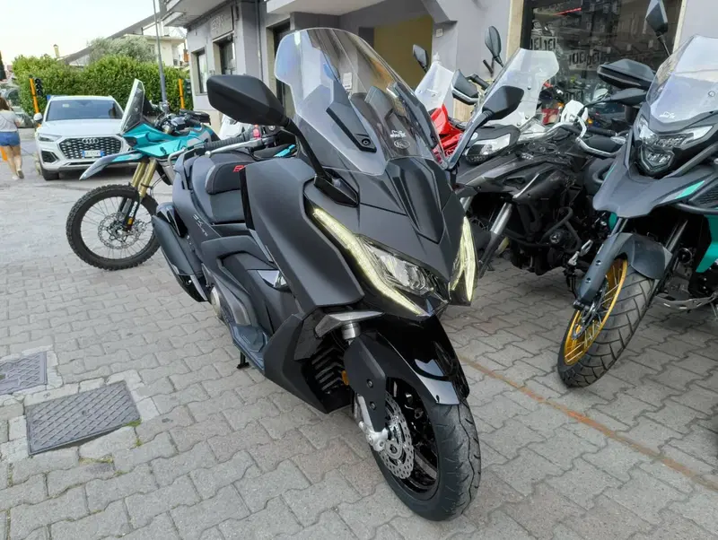 Kymco AK 575 Premium (2025 - 26) (6)