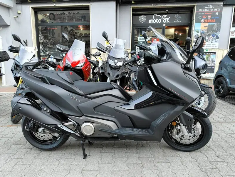 Kymco AK 575 Premium (2025 - 26)