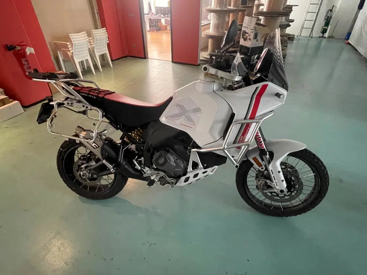 Ducati DesertX (2022 - 25) (3)