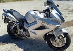 Honda VFR 800 (2002 - 05) usata