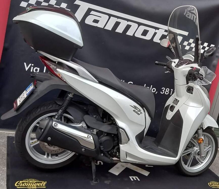 Honda SH 300 i ABS (2016 - 20) (3)